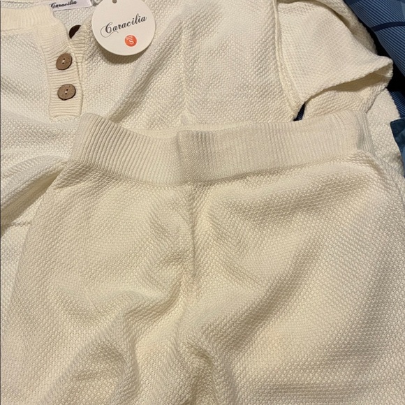 NWT Elegant White Women's lounge Set small - Picture 8 of 8